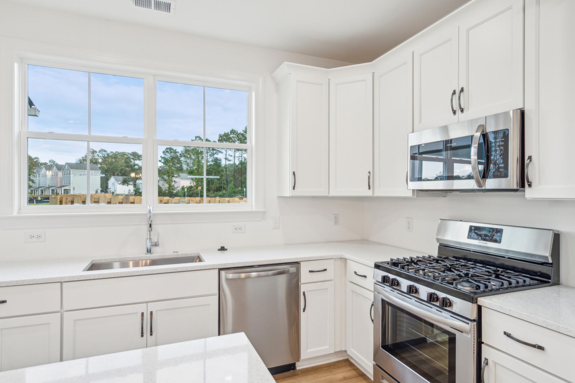 316 Livewell Court Photo 24