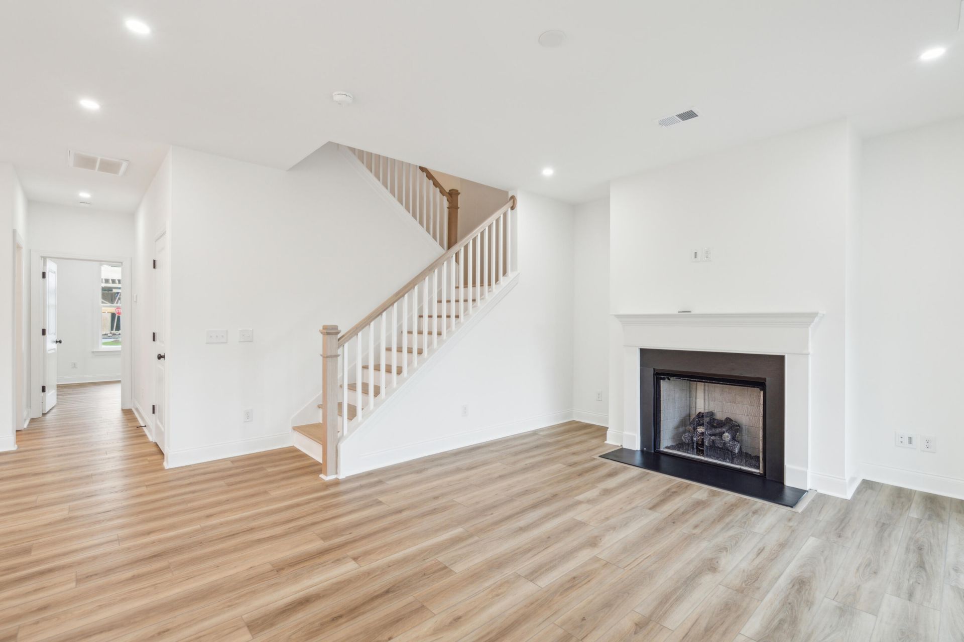 316 Livewell Court Photo 27