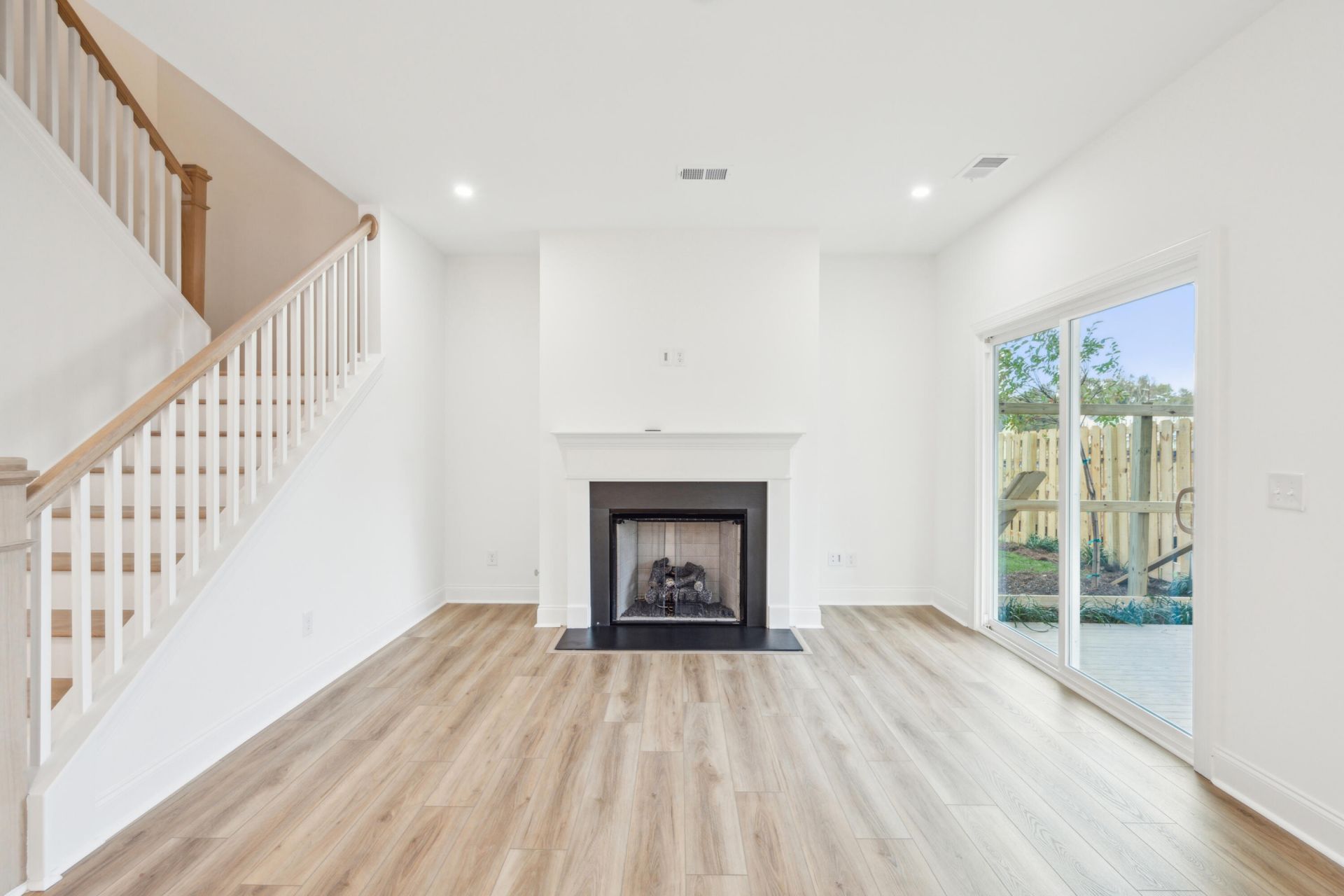 316 Livewell Court Photo 28