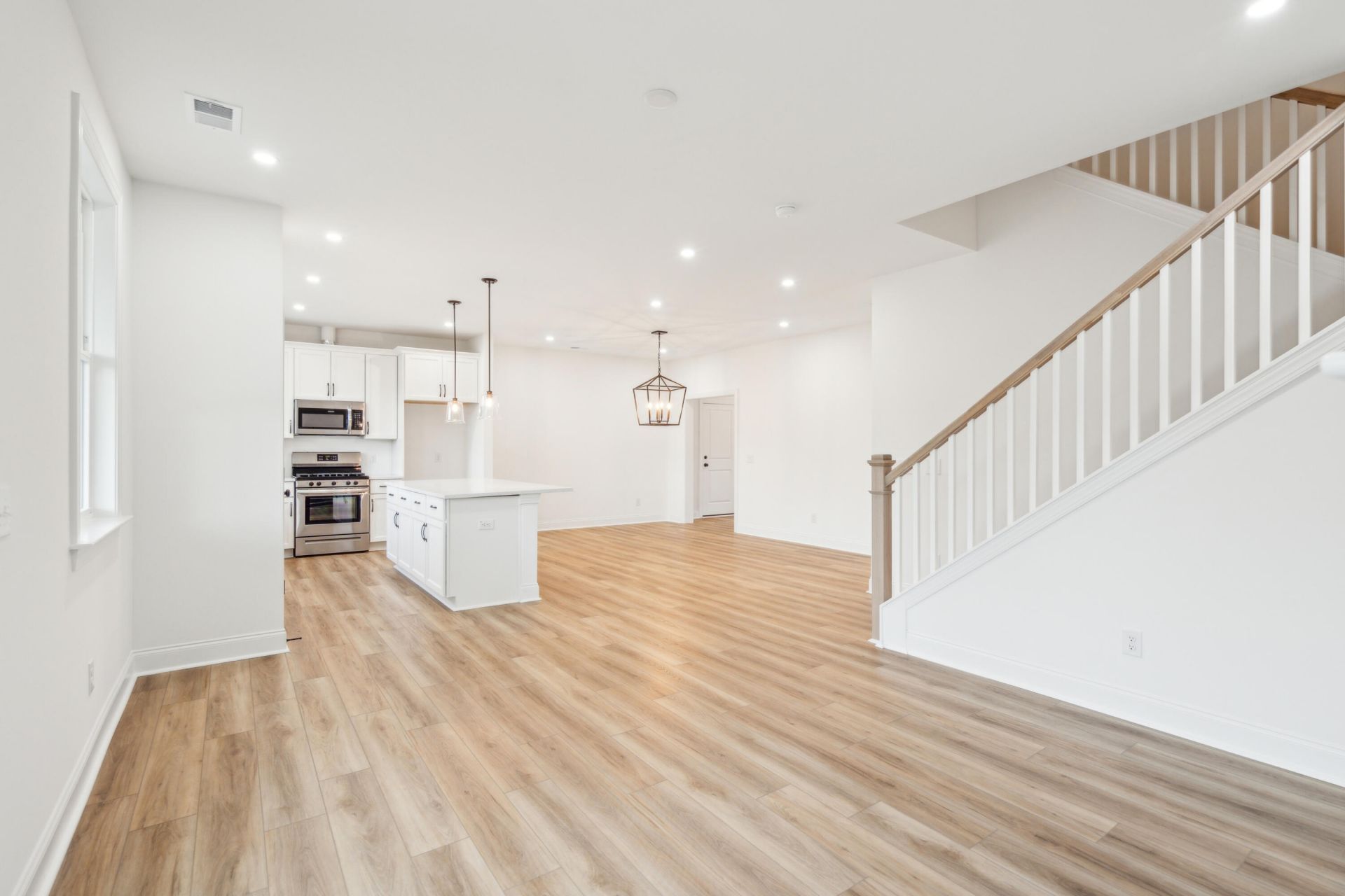 316 Livewell Court Photo 31