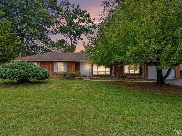 1400 Bopp Road, Des Peres, MO 63131