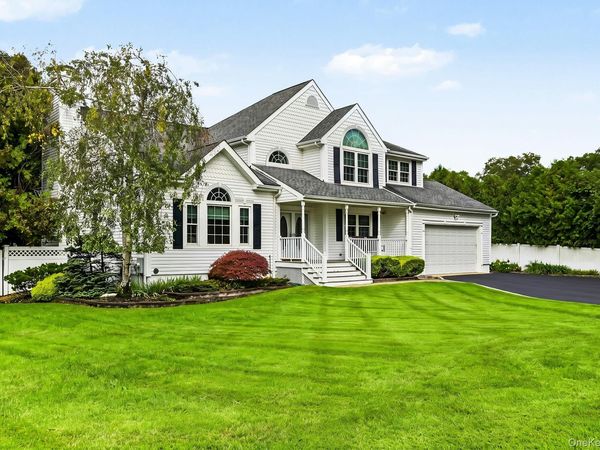 26 Layton Lane, Centereach, NY 11720