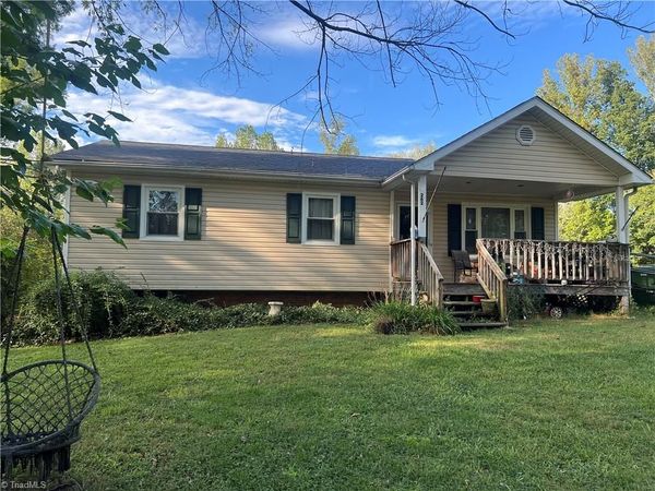 262 Woodcreek Drive , Mount Airy, NC 27030