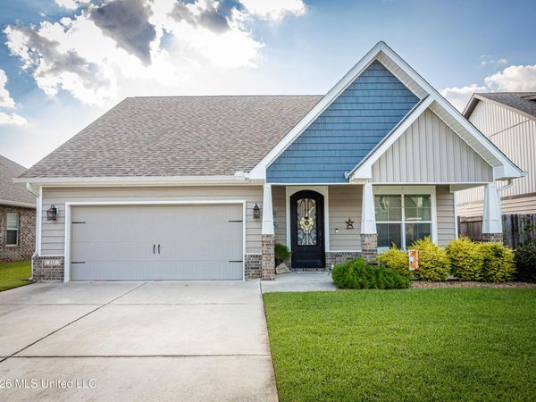 111 Westwind Court, Ocean Springs, MS 39564