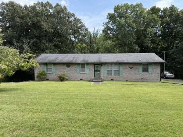 330 Belmont Rd, Clarksville, TN 37040
