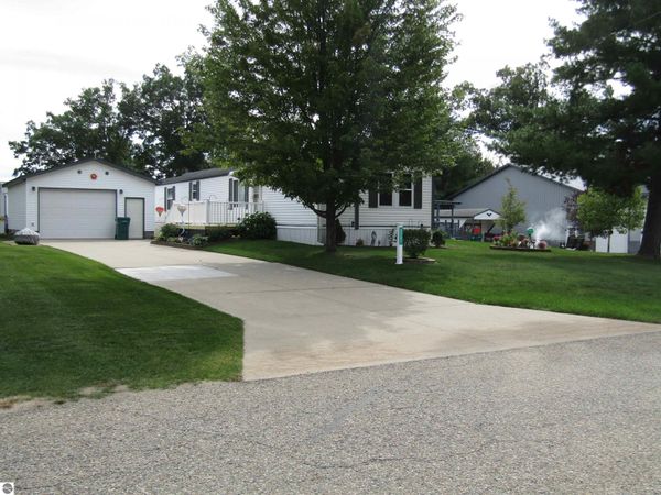 3287 Comanche Trail, West Branch, MI 48661
