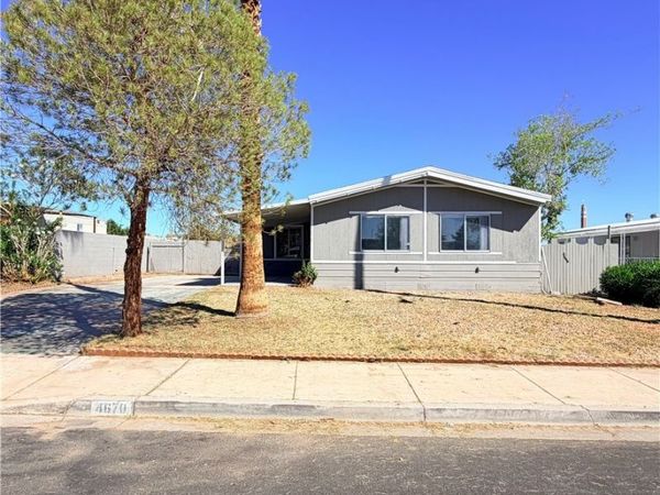 4670 Hildago Way, Las Vegas, NV 89121