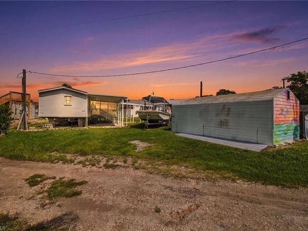 1241 S Lopez LN , CHOKOLOSKEE, FL 34138