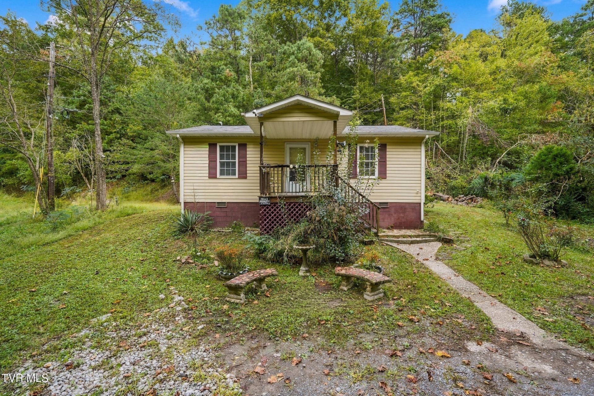 1512 Artesian Well Hollow Road, Big Stone Gap, VA 24219 Main Photo