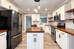1606 Crestview Avenue photo 4