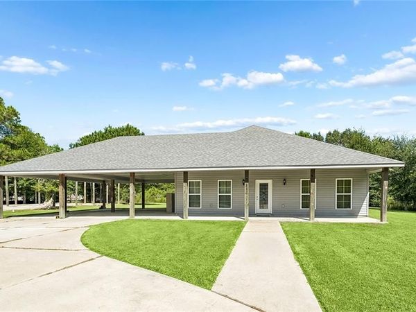320 YEARLING Loop , Pearl River, LA 70452