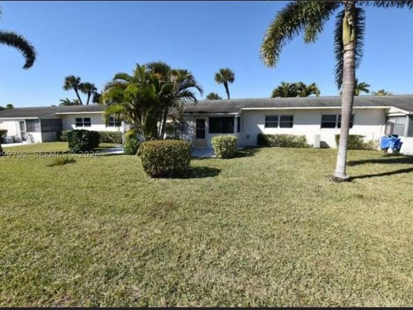 2672 Emory W, West Palm Beach, FL 33415