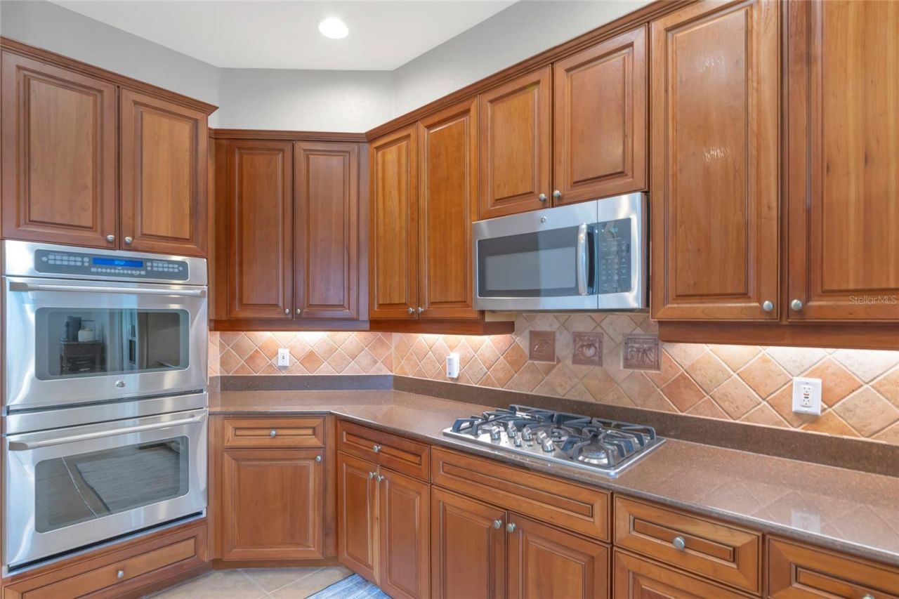 817 Maritime Court, Bradenton, FL 34212 Photo