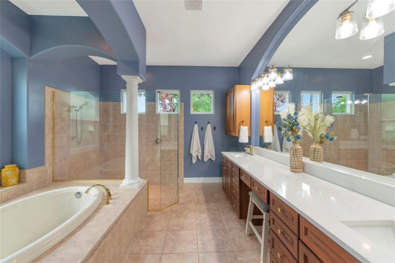 817 Maritime Court, Bradenton, FL 34212 Photo