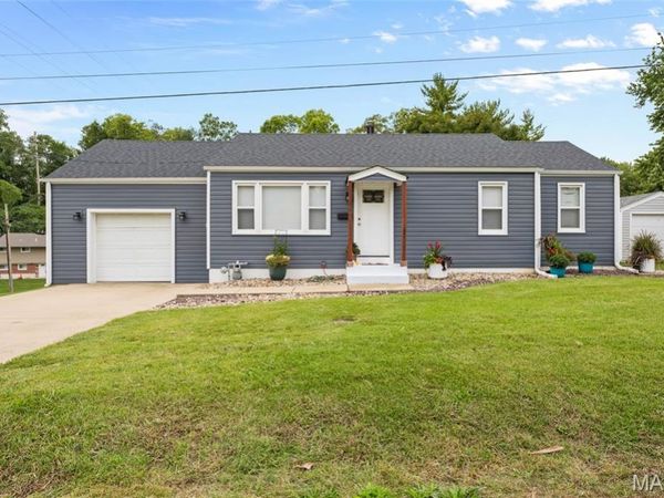 841 Victory Drive, Collinsville, IL 62234