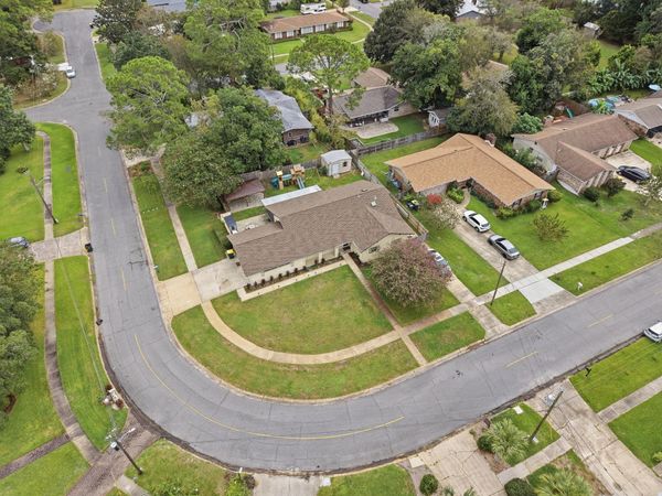 381 NW Marie Circle, Fort Walton Beach, FL 32548