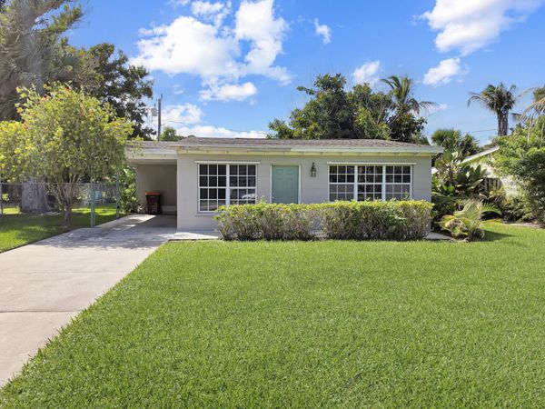 1331 3RD Court, Vero Beach, FL 32960