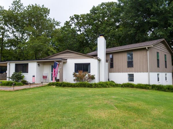 989 Sanford Street , Henderson, TN 38340