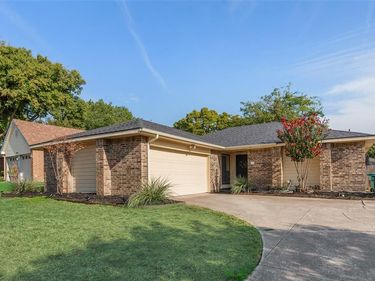 10140 Indian Mound Road, Fort Worth, TX 76108