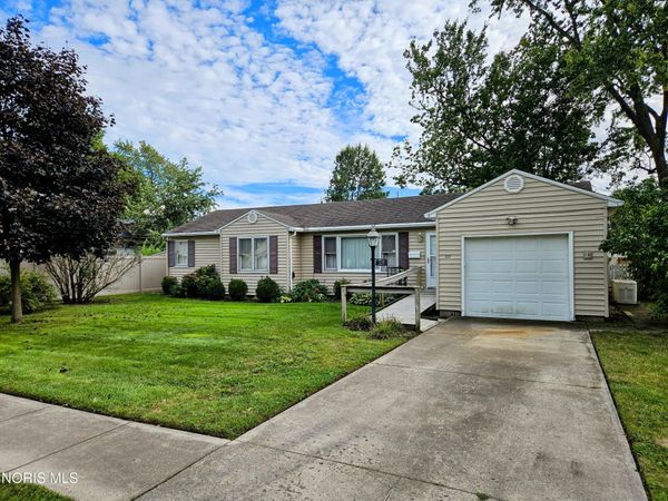 227 Elizabeth Avenue , Findlay, OH 45840