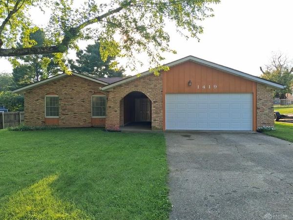 1419 Arlington Drive, Fairborn, OH 45324