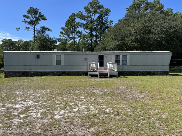 112 Pettiford Road, Peletier, NC 28584