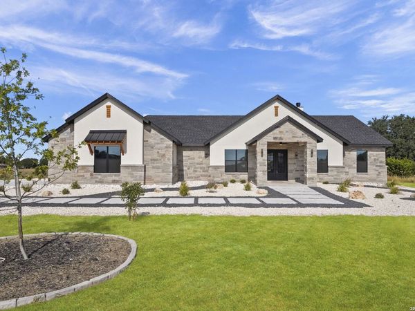344 Buckskin Trail, Bandera, TX 78003