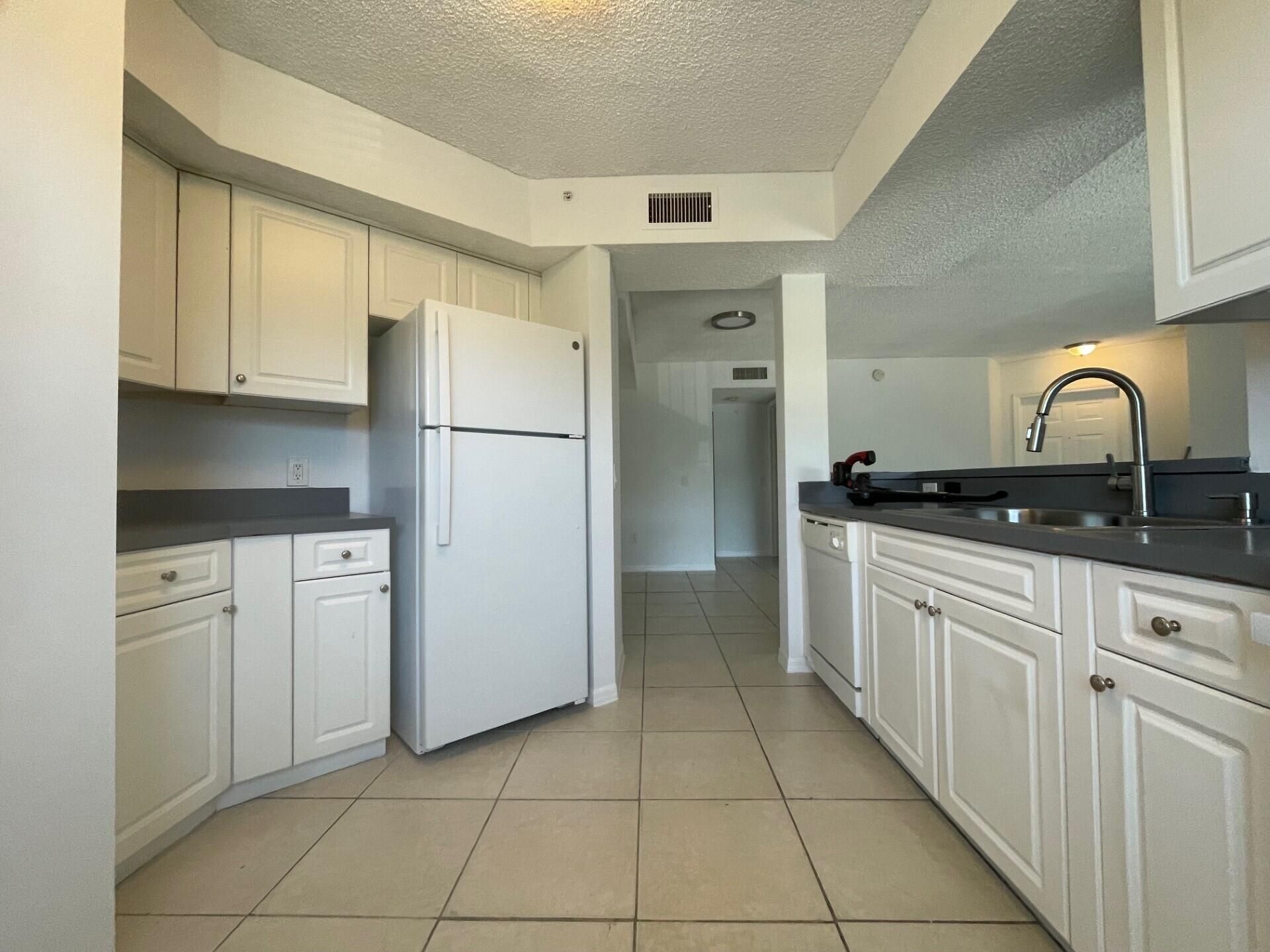 165 NW 96th Terrace, Unit 3-207, Pembroke Pines, FL 33024 Photo