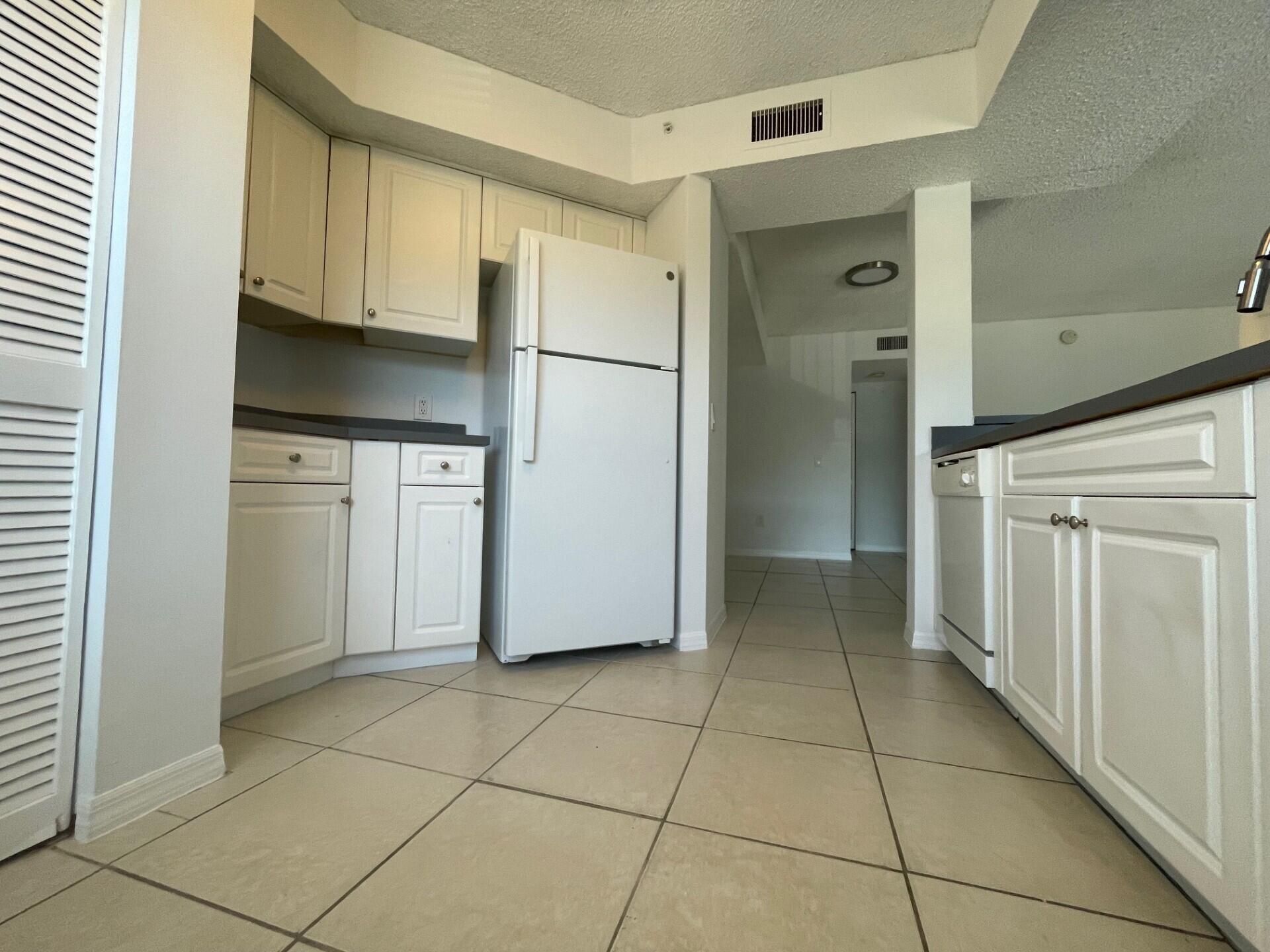 165 NW 96th Terrace, Unit 3-207, Pembroke Pines, FL 33024 Photo