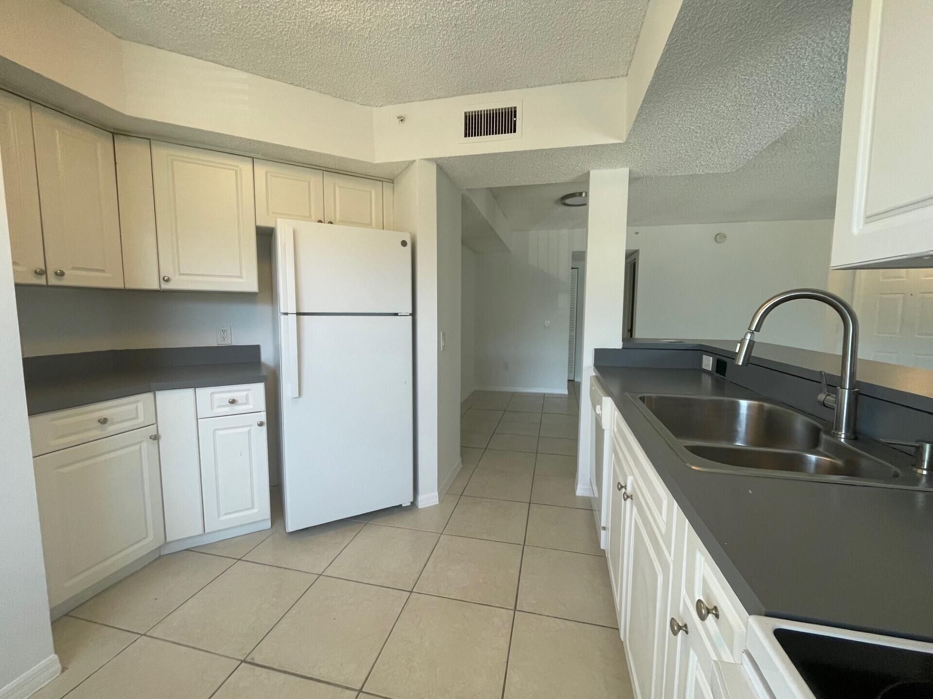 165 NW 96th Terrace, Unit 3-207, Pembroke Pines, FL 33024 Photo