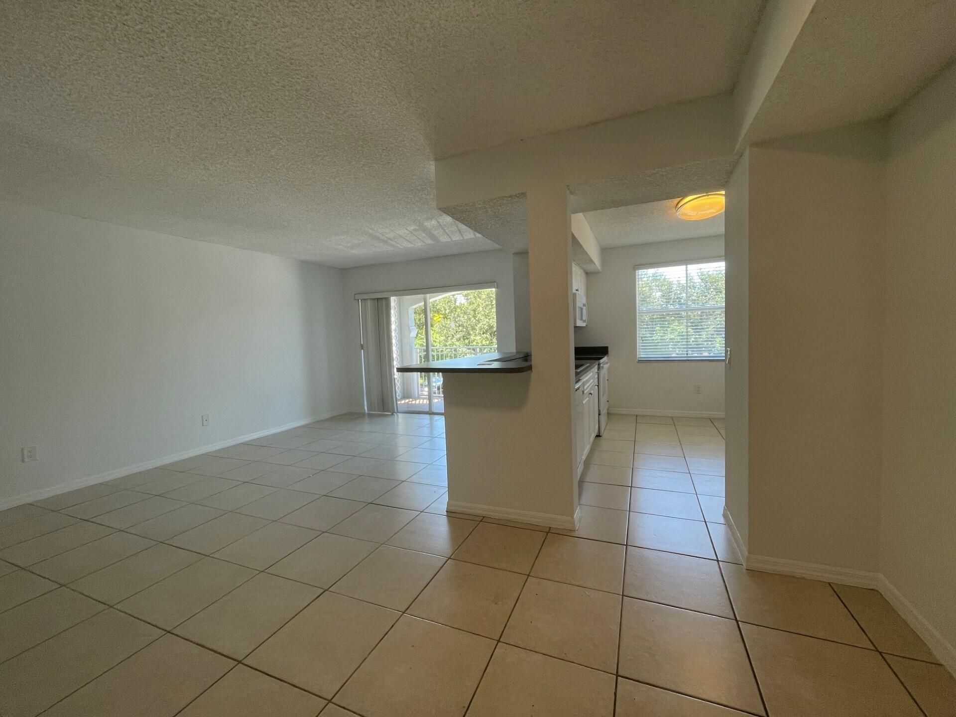 165 NW 96th Terrace, Unit 3-207, Pembroke Pines, FL 33024 Photo