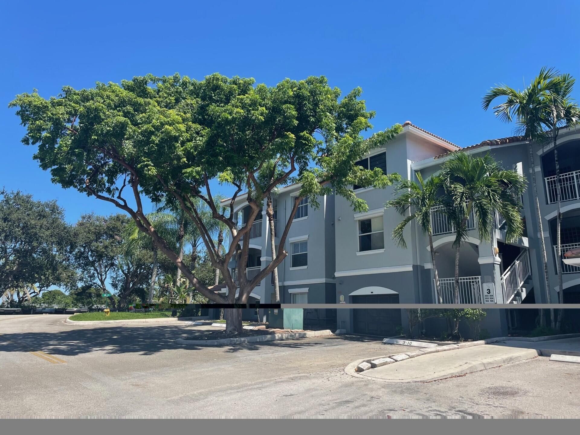 165 NW 96th Terrace, Unit 3-207, Pembroke Pines, FL 33024 Photo