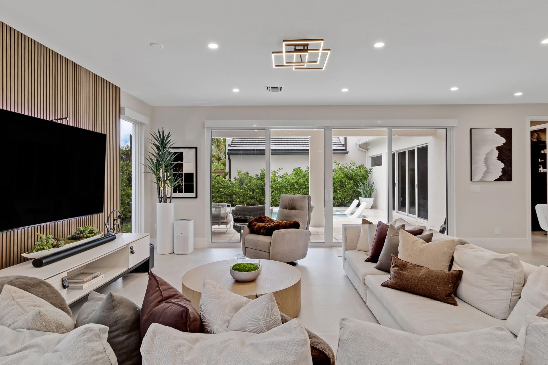 1504 NE 6th Court, Fort Lauderdale, FL 33304 Photo