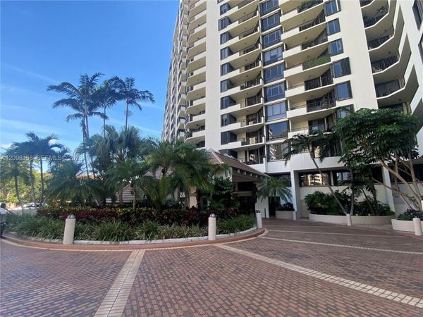520 Brickell Key Dr , Unit A912, Miami, FL 33131