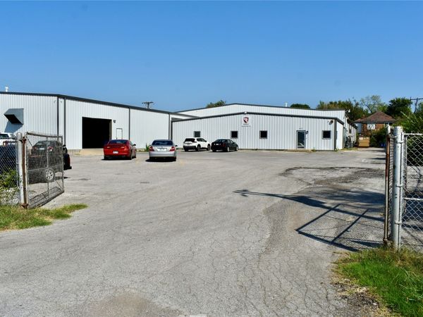 1021 N Columbia Place , Tulsa, OK 74110