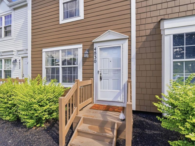 4830 Stoneybrook Boulevard, Unit 28E, Hilliard, OH 43026 Photo 3