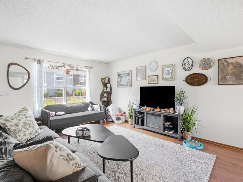 4830 Stoneybrook Boulevard, Unit 28E, Hilliard, OH 43026 Photo 5