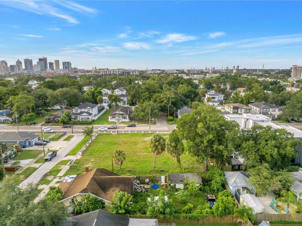 815 W COLUMBUS DRIVE , TAMPA, FL 33602