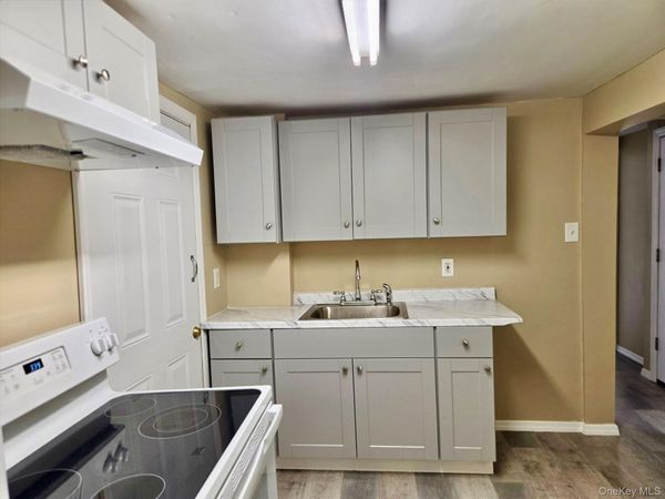 Babylon, NY 11704