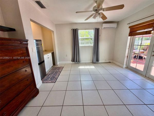 1740 SW 94th Ave , Unit efficiency, Miami, FL 33165