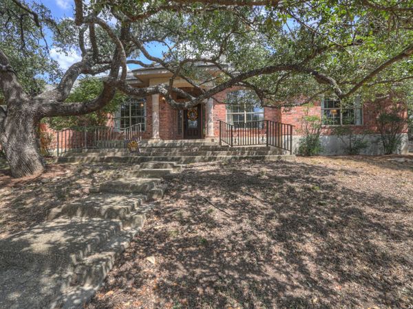 257 Berry Oaks Dr, Bulverde, TX 78163
