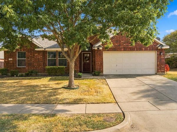2412 Clubhouse Drive , Denton, TX 76210