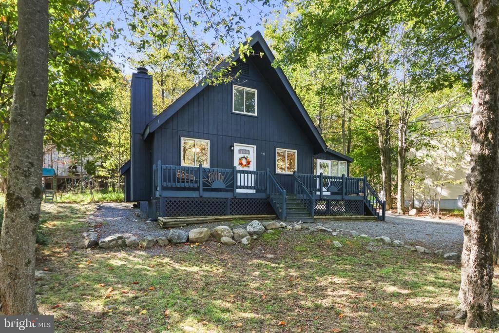 9820 DEERWOOD DRIVE, TOBYHANNA, PA 18466