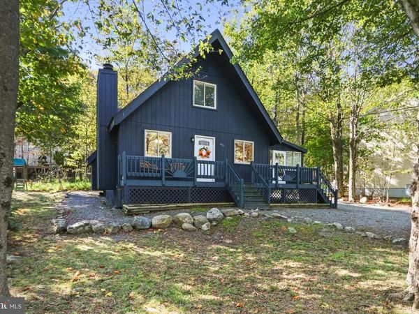 9820 DEERWOOD DRIVE, TOBYHANNA, PA 18466