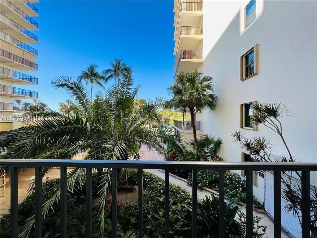 10044 S Ocean Dr , Unit 203, Jensen Beach, FL 34957 Photo