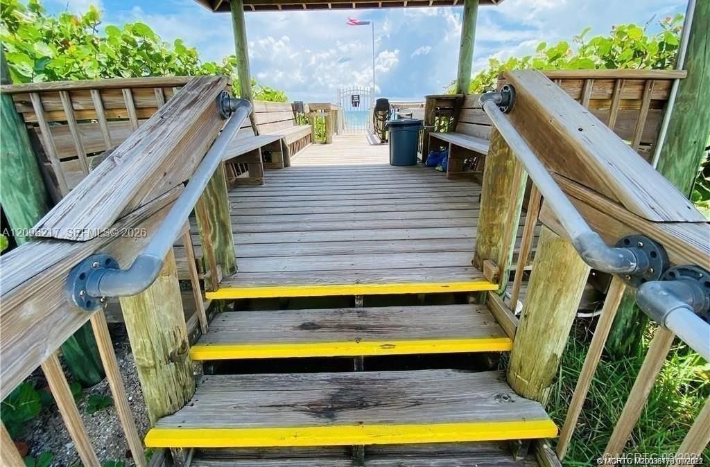 10044 S Ocean Dr , Unit 203, Jensen Beach, FL 34957 Photo
