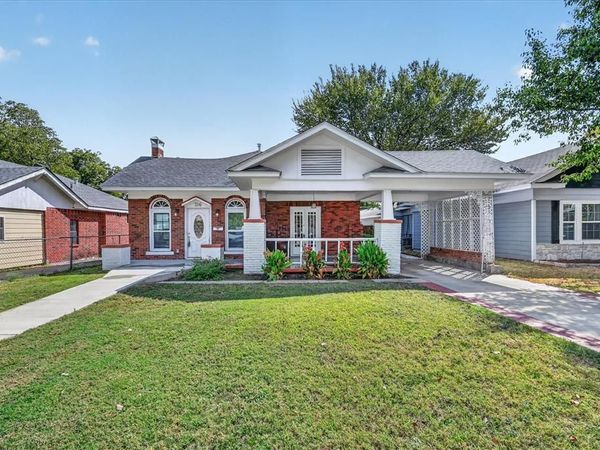 316 S Montreal Avenue , Dallas, TX 75208