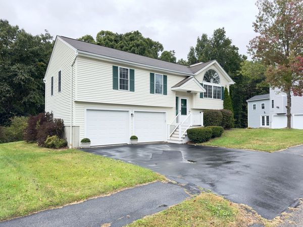 75 Moreland Green Dr, Worcester, MA 01609