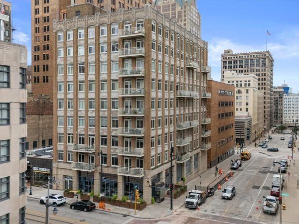 741 N Milwaukee STREET, Unit 302, Milwaukee, WI 53202
