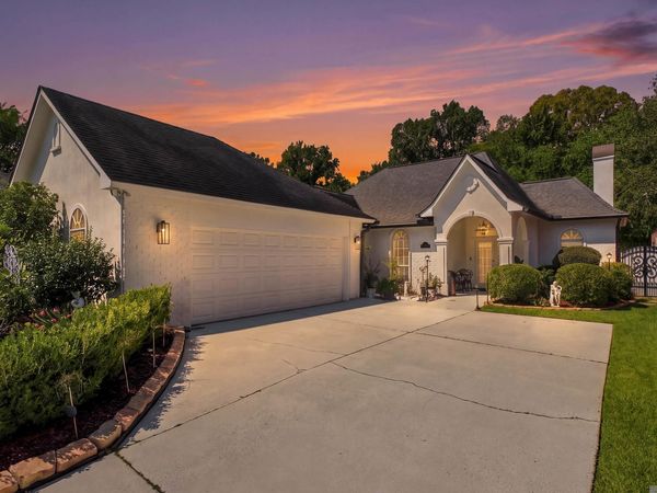 5952 Glen Cove Dr, Baton Rouge, LA 70809